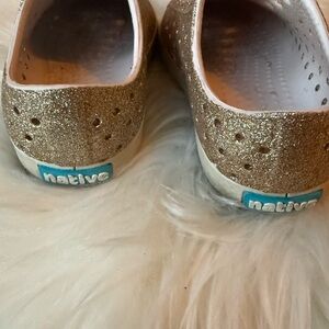 Native Kids Glittery Gold Sneakers